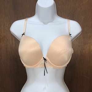 Elle Macpherson THE BODY Cream/Black Bra